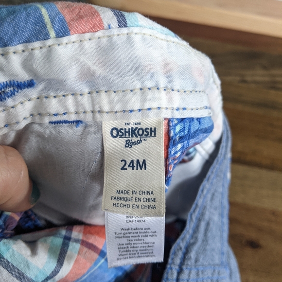 Oshkosh shorts overalls size 24m - Picture 2 of 2